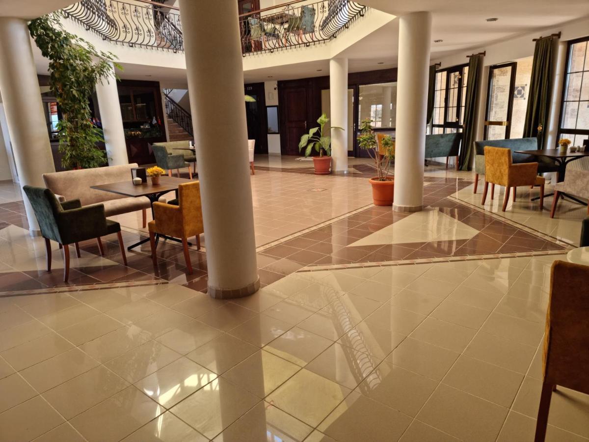 Flora Hotel Galípoli Exterior foto